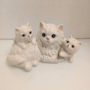 Homco 1412 Persian White Mother Cat With 2 Kittens Ceramic Vintage Home Interior